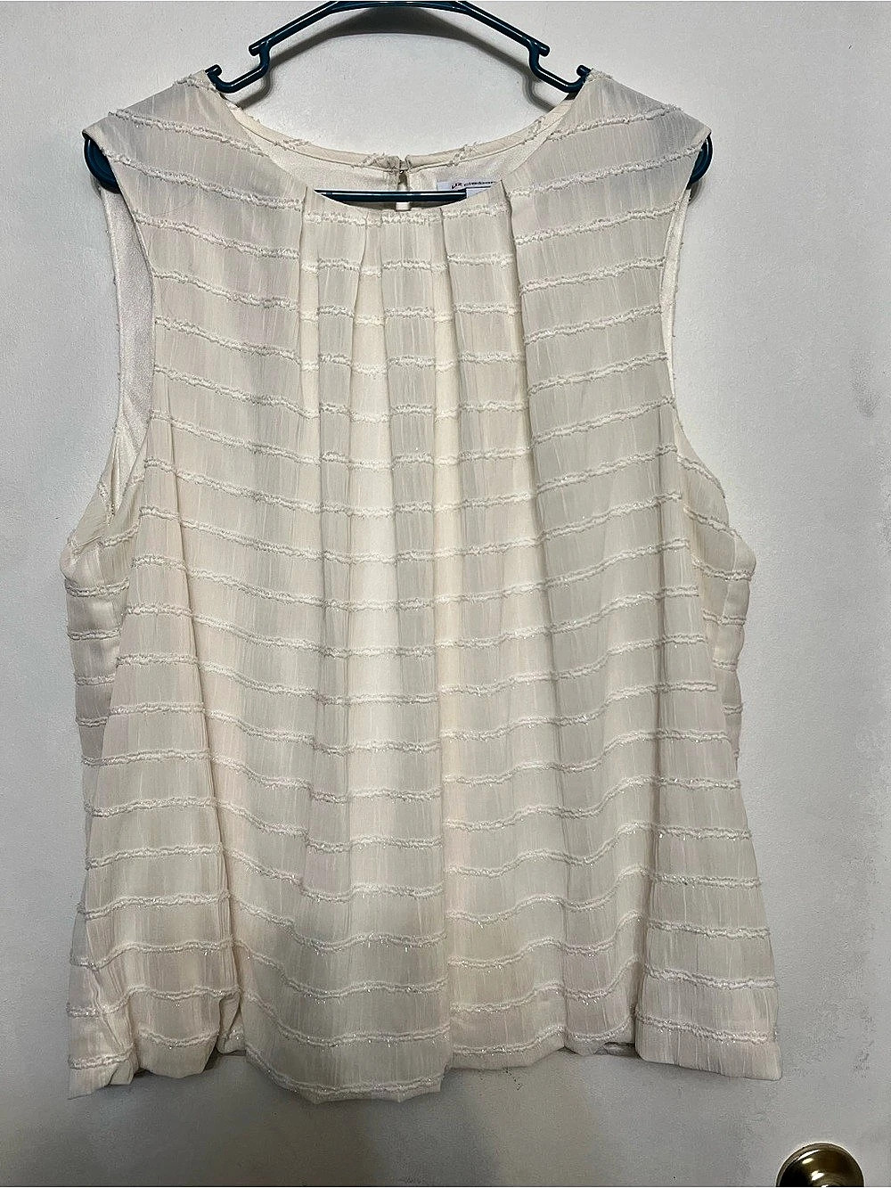 Liz Claiborne Textured Sleeveless Tank in White Size XXL